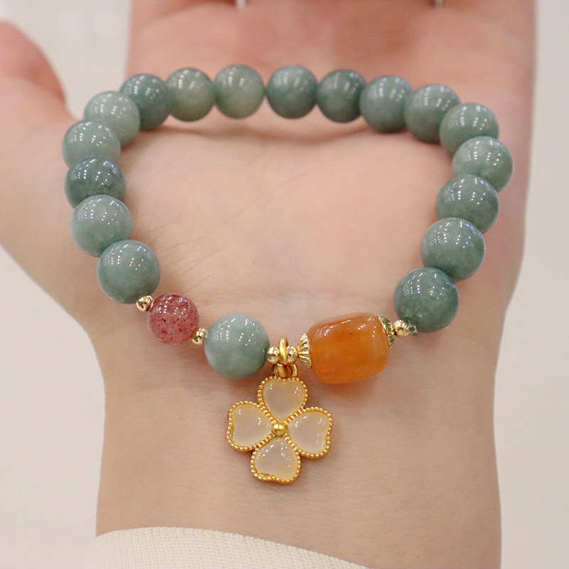 Four-leaf Clover Jade Bracelet, A Symbol of Luck and Beauty